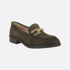Mocasines de serraje con adorno metálico dorado