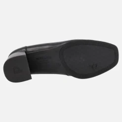 Mocasines de tacón en piel con adorno metálico