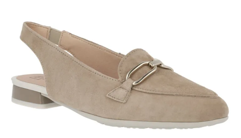 Mocasines destalonados para mujer en ante beige con adorno metálico
