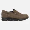 Mocasines en nobuck taupe con membrana WATERADAPT