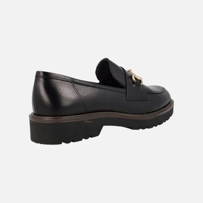 Mocasines en piel con adorno metálico