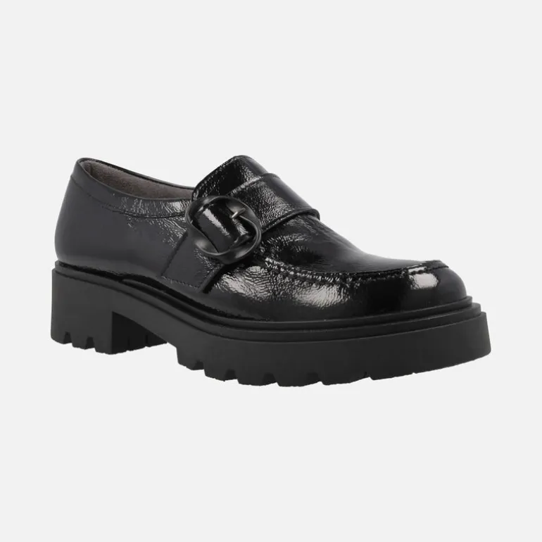 Mocasines negros de charol con adorno de hebilla y piso track