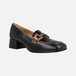 Mocasines negros de piel Texas con adorno dorado y vivo marrón