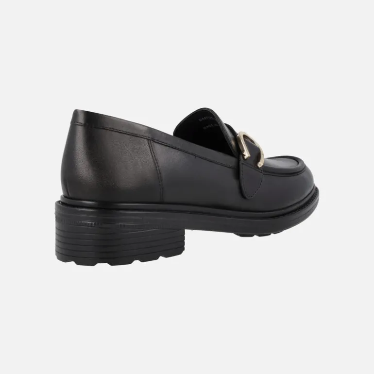 Mocasines negros de piel con adorno metálico dorado Walk Pleasure Mujer de Geox