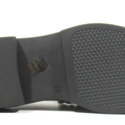 Mocasines negros para mujer con cadena Magda