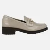 Mocasines para mujer en Charol con Adorno Metálico