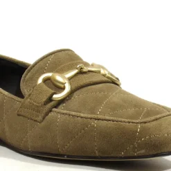 Mocasines planos de ante con pespuntes