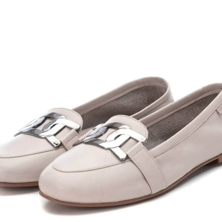 Mocasines planos de piel con adorno para mujer