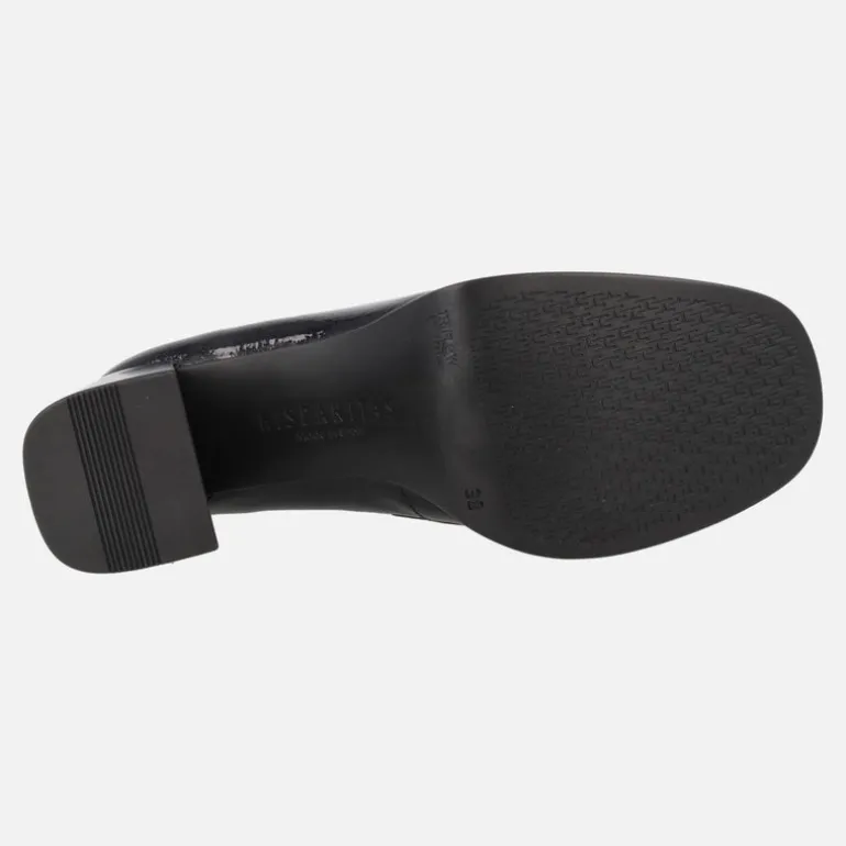 Mocasines Tokio en charol con adorno de antifaz