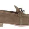 Mocasines Unisa Dafoe en serraje taupe con adorno de cadena