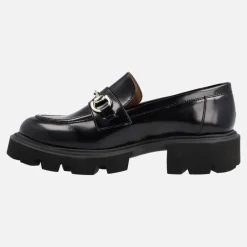 Mocasines Zintia en antik negro con adorno y piso track
