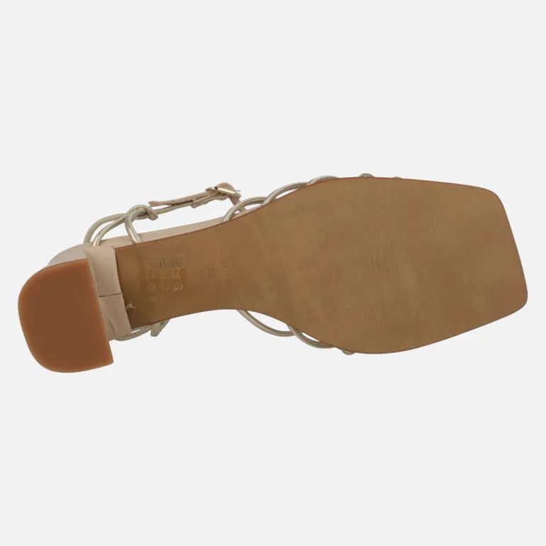 Sandalias Aretha con tiras metalizadas de Vexed