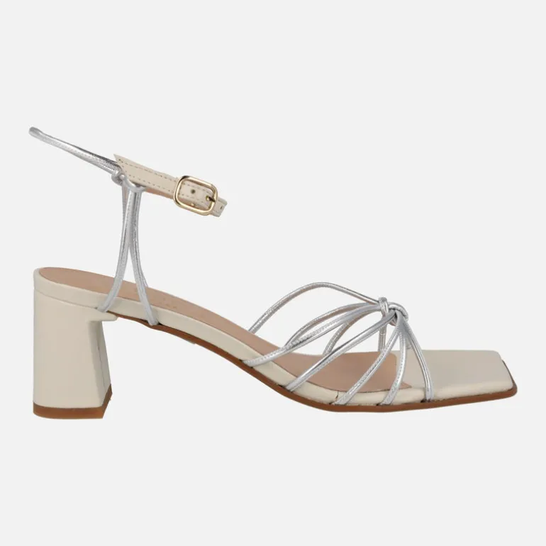 Sandalias Aretha con tiras metalizadas de Vexed
