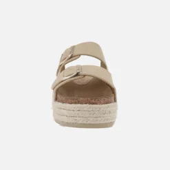 Sandalias con doble hebilla dorada y plataforma combinada con yute