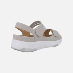 Sandalias confort de calce ancho en combinado gris con cierre de velcros