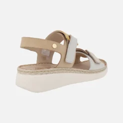 Sandalias confort para mujer en combinado blanco-beige-mostaza-camel