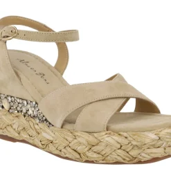 Sandalias de ante beige con plataforma de rafia y pedrería