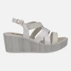 Sandalias de cuña y plataforma con tiras metalizadas