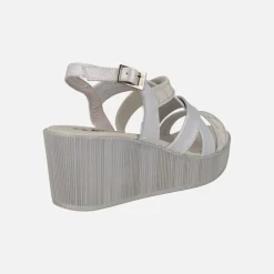Sandalias de cuña y plataforma con tiras metalizadas