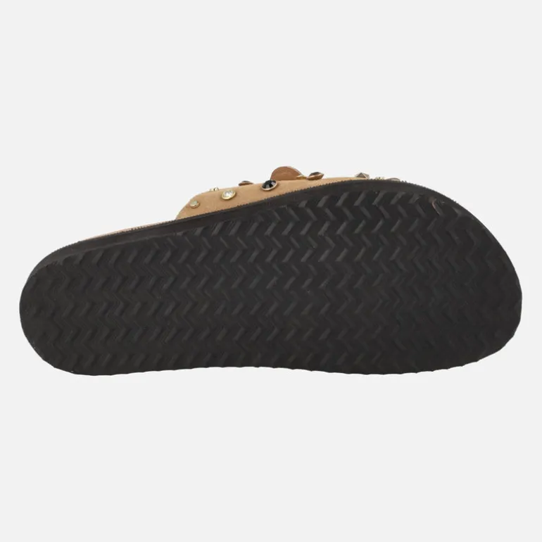 Sandalias de hebillas en serraje camel con pedrería