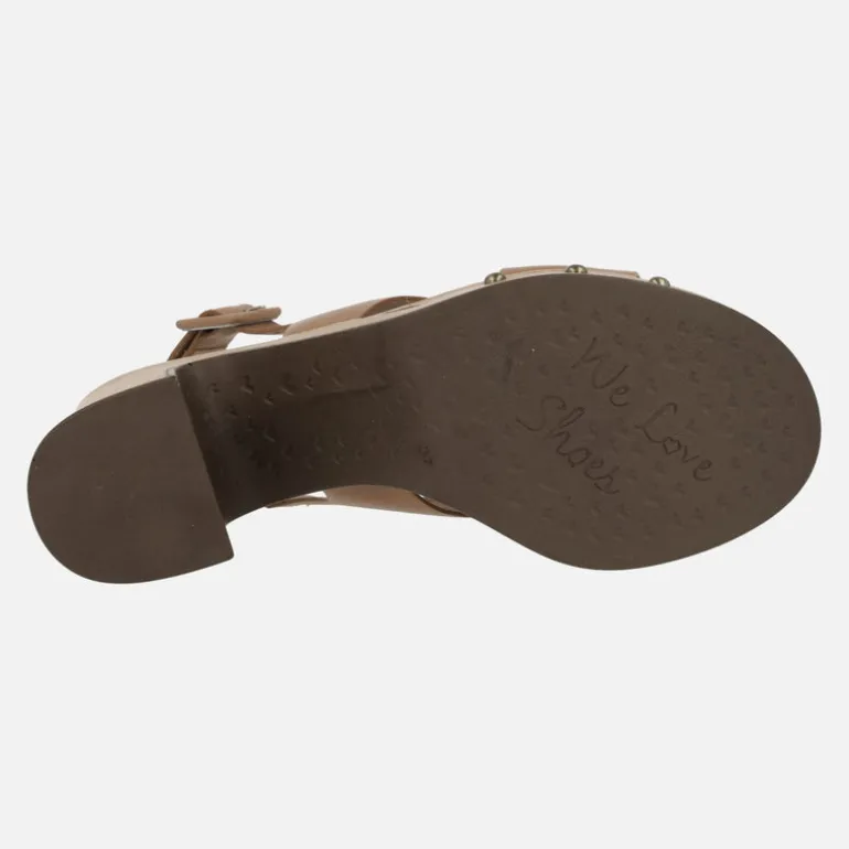 Sandalias de piel Cesena en color caramelo con detalle de tachas