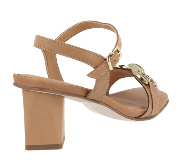 Sandalias de piel Cobán con tacones de 7 cms