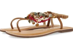 Sandalias de piel color cuero con pedrería Collan