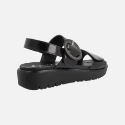 Sandalias de piel con cierre de velcro y piso High soft