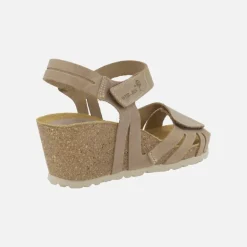 Sandalias de piel con cuña y cierre de velcros