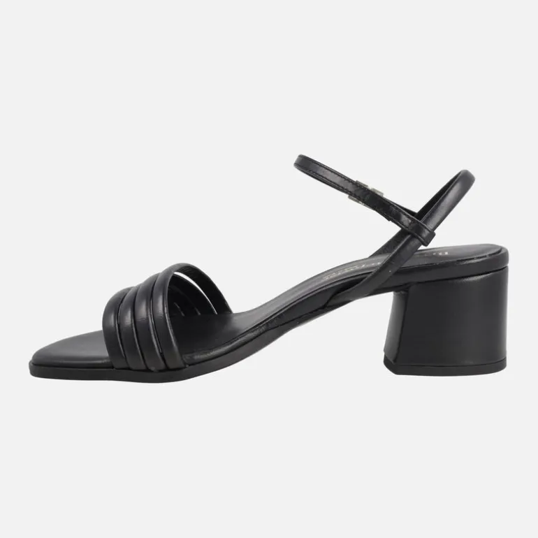 Sandalias de piel con cuatro tiras delanteras y pulsera al tobillo