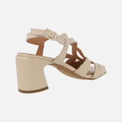 Sandalias de piel con distintos acabados y tacones de 7 cms