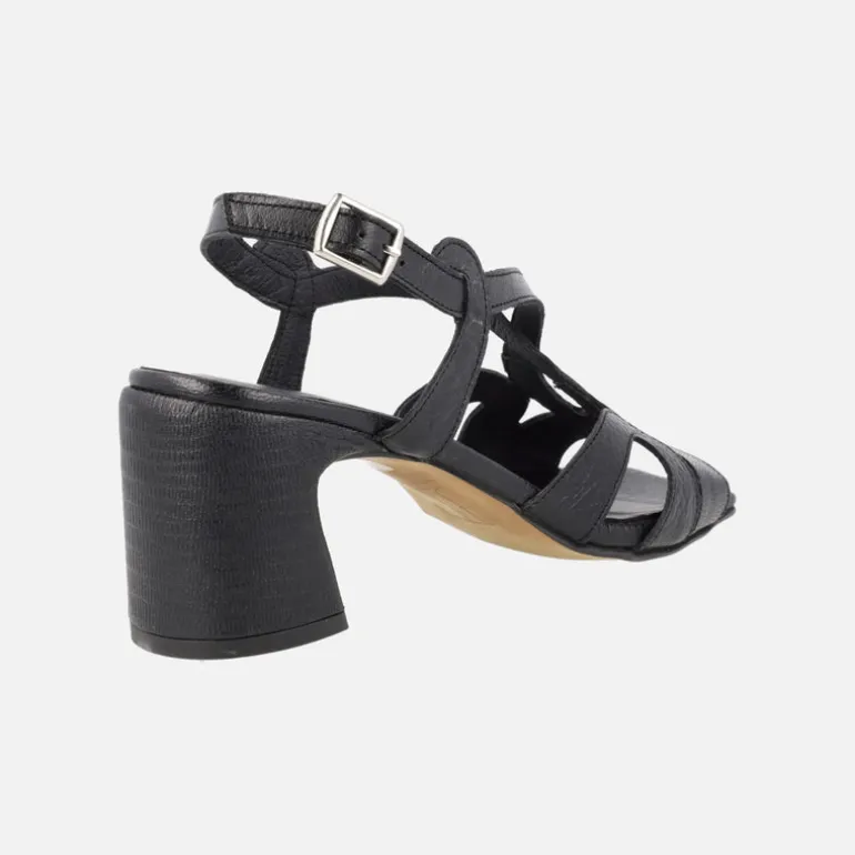 Sandalias de piel con distintos acabados y tacones de 7 cms