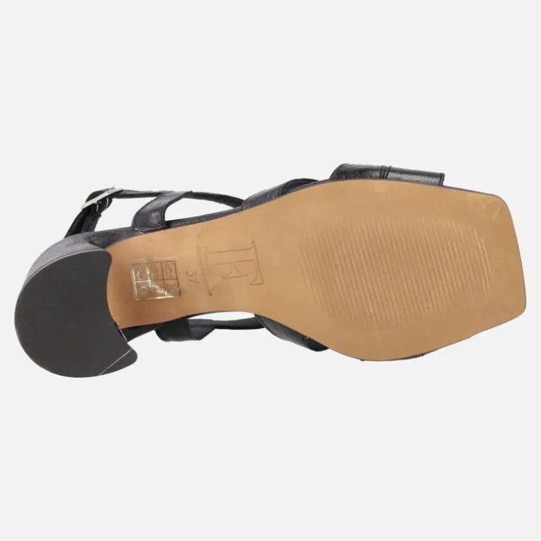 Sandalias de piel con distintos acabados y tacones de 7 cms