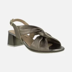 Sandalias de piel con nudo al empeine y tacones de 6 cms