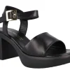 Sandalias de piel con tacón ancho y plataforma