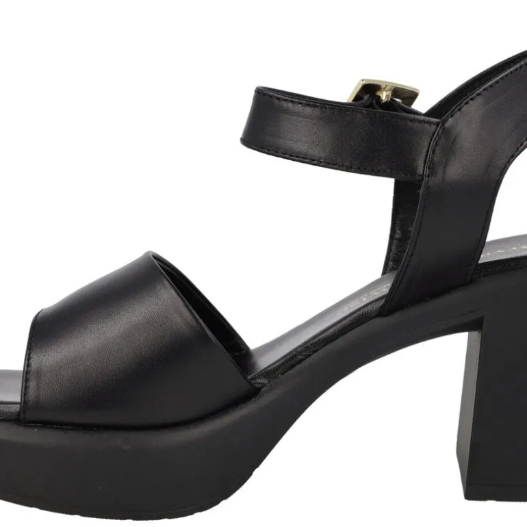 Sandalias de piel con tacón ancho y plataforma