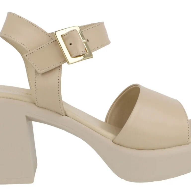 Sandalias de piel con tacón ancho y plataforma