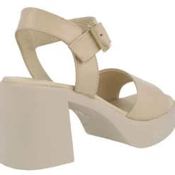Sandalias de piel con tacón ancho y plataforma
