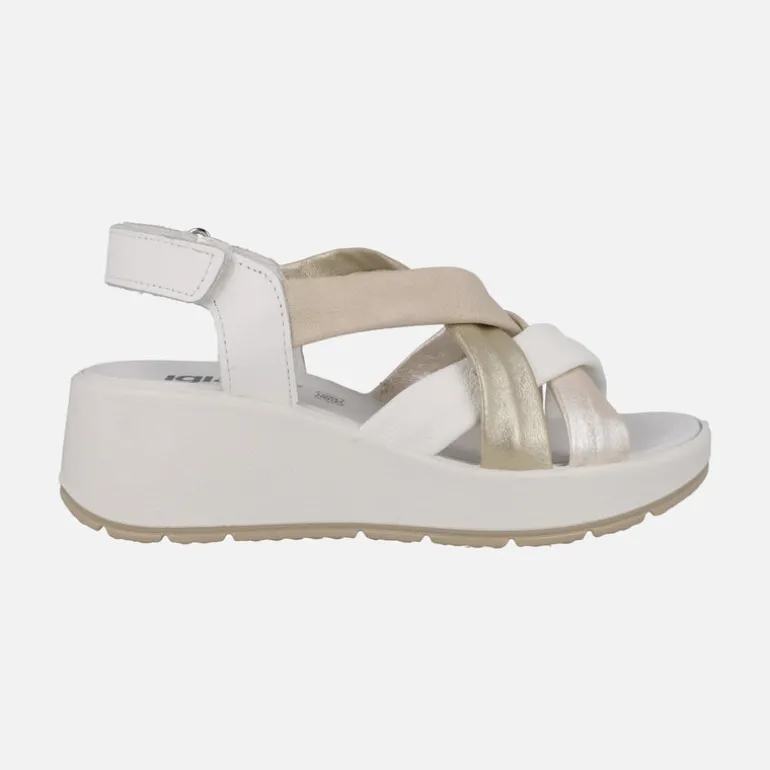 Sandalias de piel con tiras combinadas y cierre de velcro