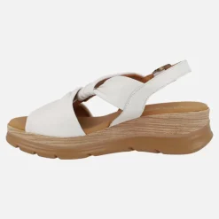 Sandalias de piel con tiras entrelazadas y cierre de hebilla