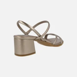 Sandalias de piel con tiras y tacón ancho