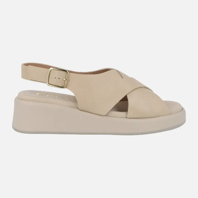 Sandalias de piel con tiras cruzadas y cierre de hebilla