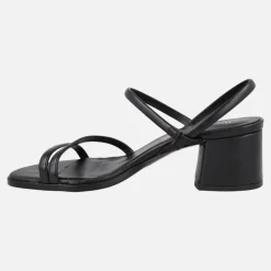 Sandalias de piel con tiras y tacón ancho