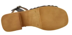 Sandalias de piel Cris con tiras cruzadas y tachas