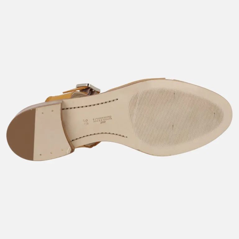 Sandalias de piel estilo cangrejeras Lottusse Claire en color cúrcuma