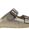 Sandalias de piel metalizada con doble hebilla y piso de esparto