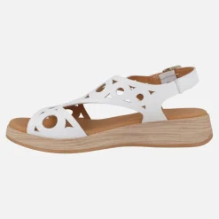 Sandalias de piel troqueladas con cierre de hebilla