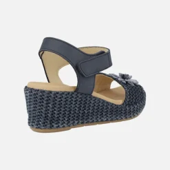 Sandalias de rafia con adorno de flor y cierre de velcro
