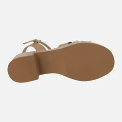 Sandalias de tacón con plataforma y detalle de tachas