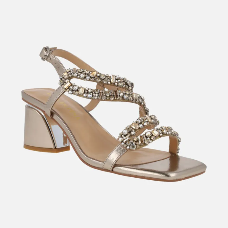 Sandalias de tacón en metalizado bronce con detalle de pedrería